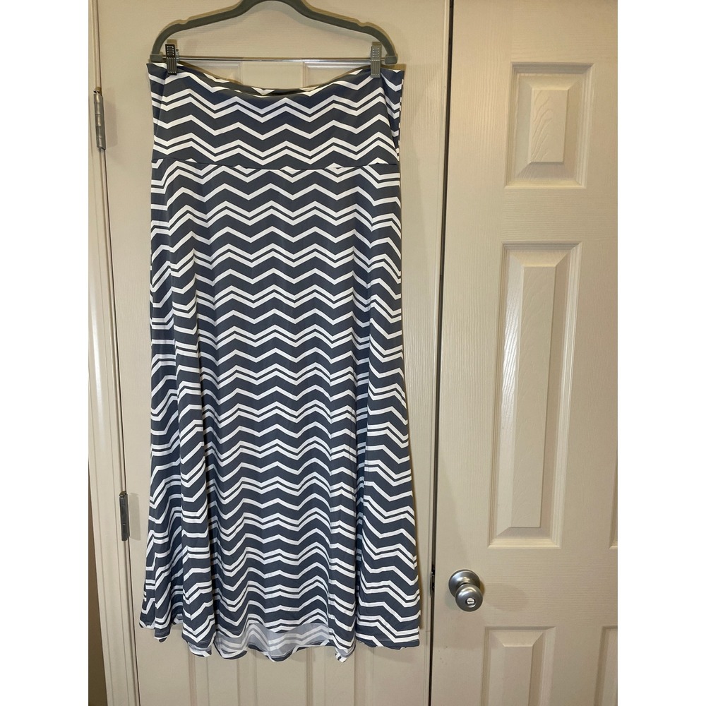 Lularoe Maxi Skirt Women 2XL Gray White NWOT Chevron Print Stretch Comfortable